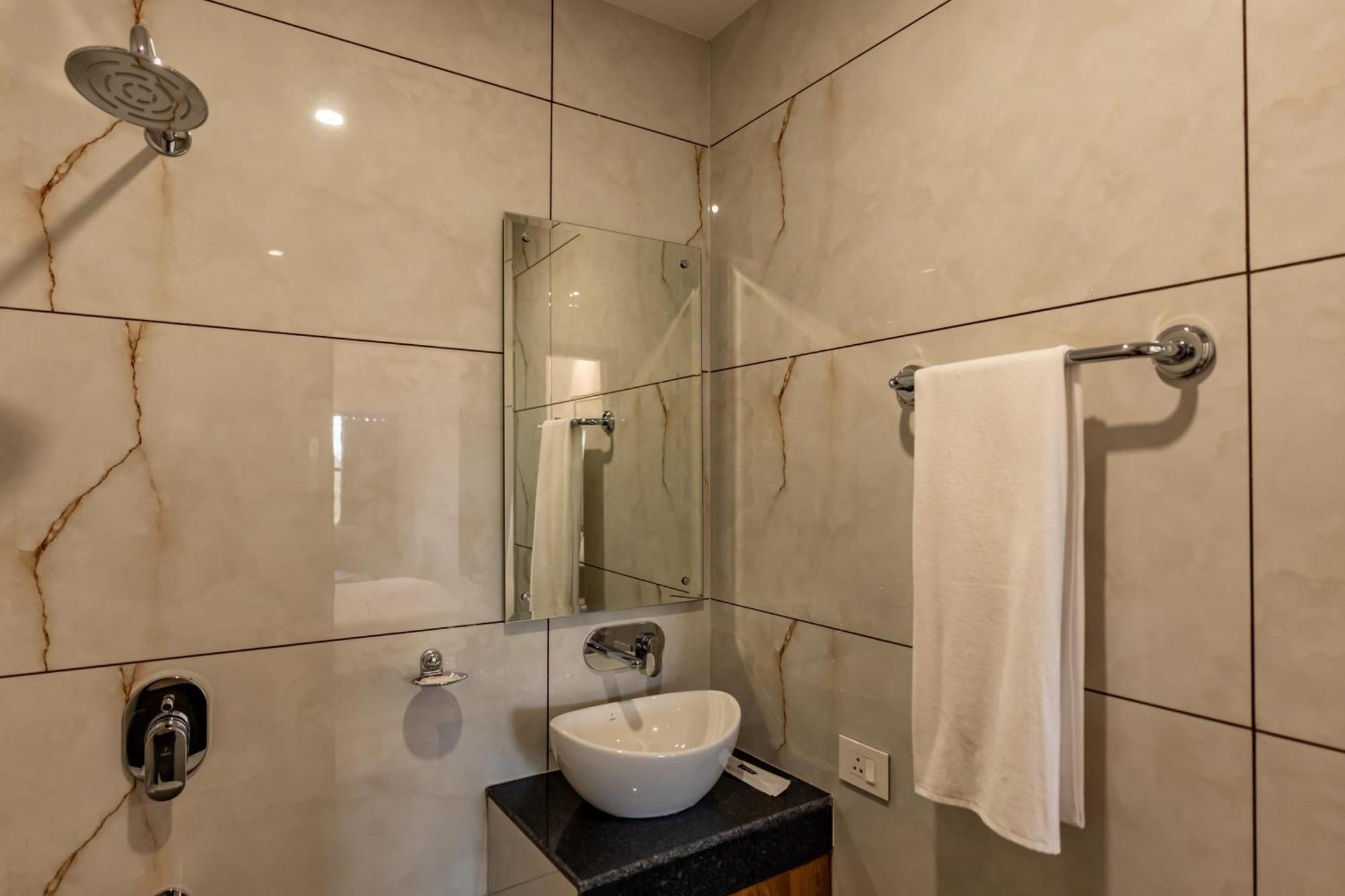 Blessings Inn Амритсар Экстерьер фото